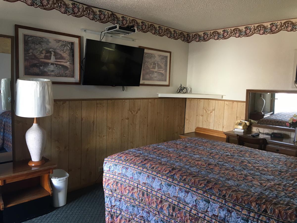 Skyliner Motel Stroud Exteriér fotografie