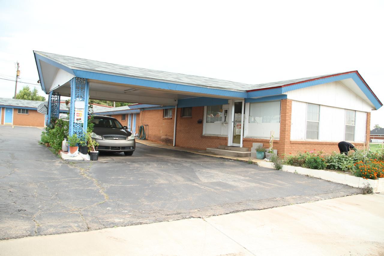Skyliner Motel Stroud Exteriér fotografie